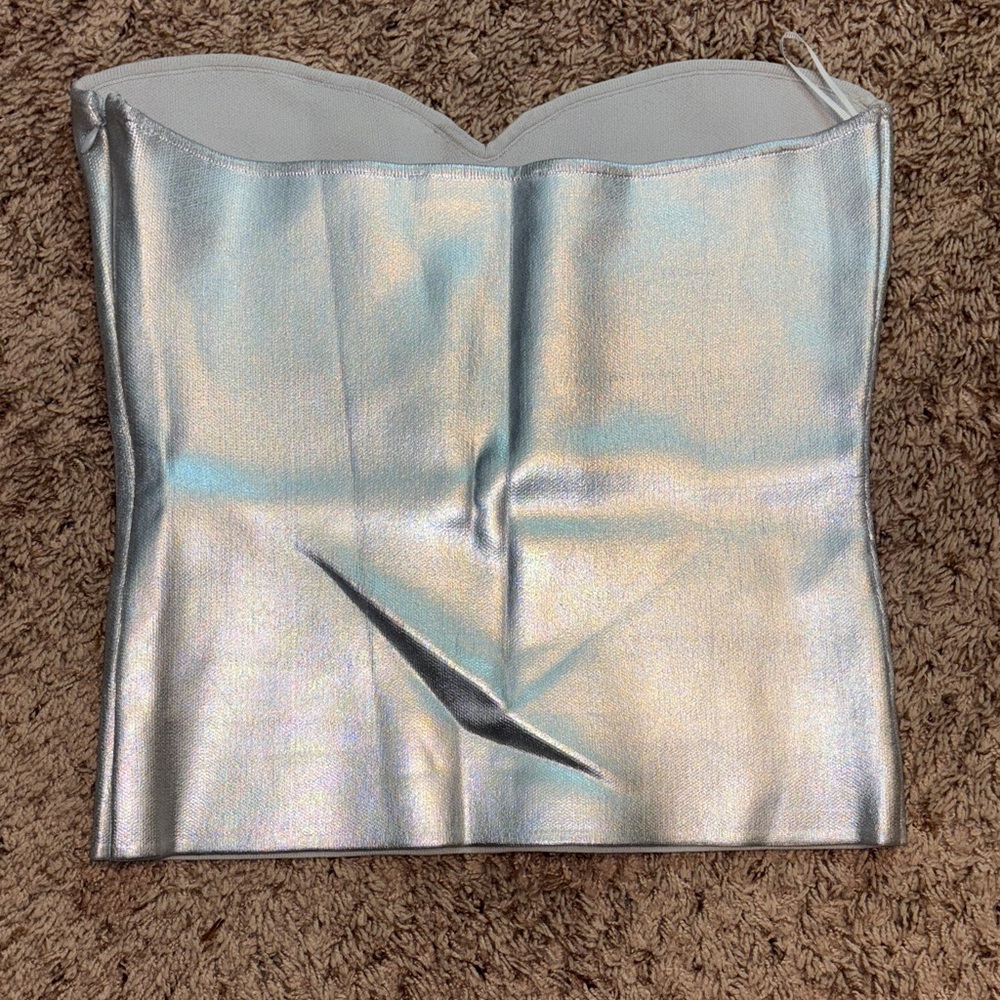 Silver Metallic Strapless Crop Top - Picture 5 of 5